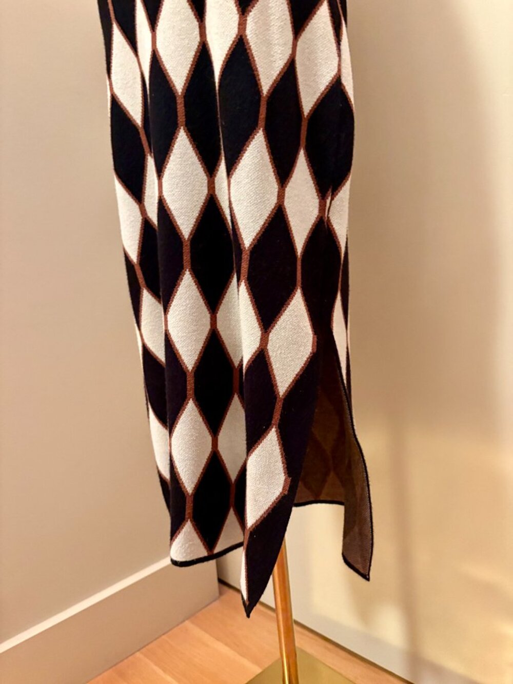 House of Harlow 1960 Black and Cream Geometric Knit Dress - Picture 4 of 6